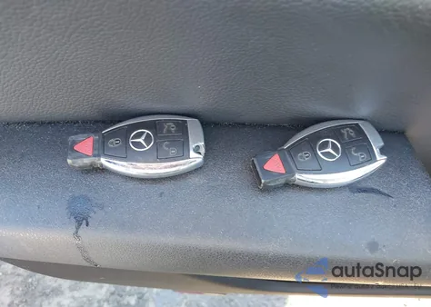 2013 Mercedes-Benz C 300 Luxury 4Matic из США, поврежденный, VIN WDDGF8AB0DR252902